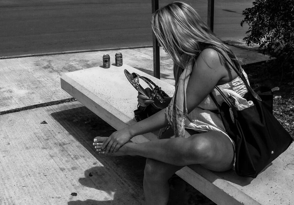 Street-Aufnahme Frau mit Flip-Flop