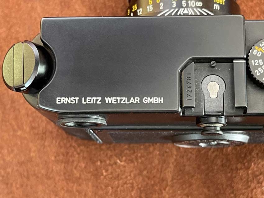 Gravur auf der Gehäuse Oberseite der Leica M6