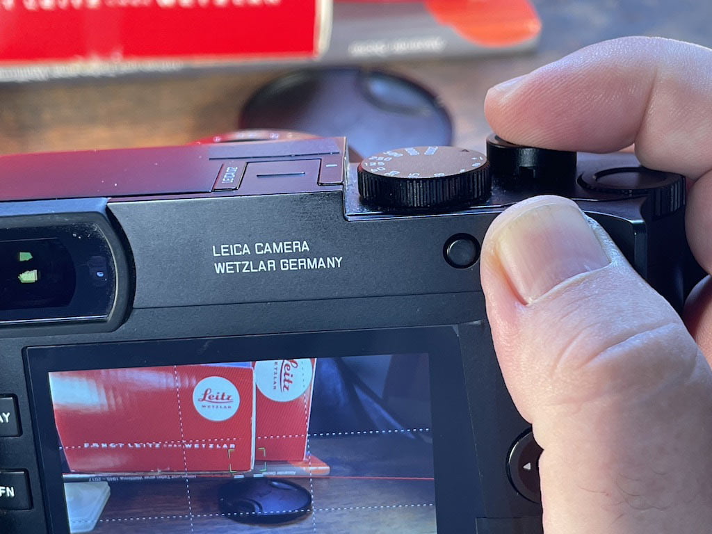 Leica Q2, Display und Auslöseknopf