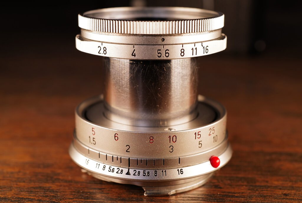 Leica M Elmar 50mm ƒ 2,8: direkte Seitenansicht