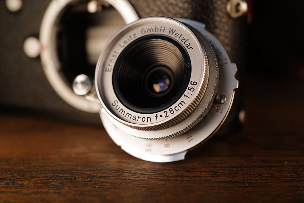 Leica Summaron 2,8 cm / 1:5,6  klein und sehr kompakt