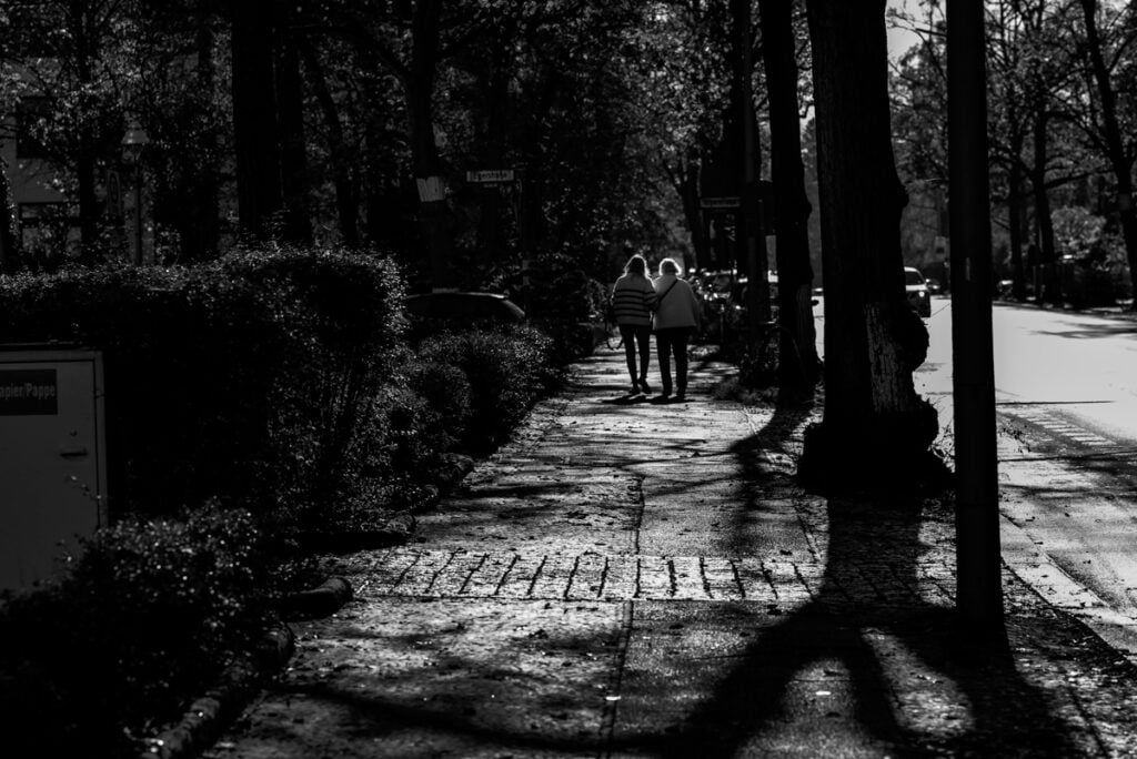 Leica APO-Telyt-M: Menschen und Schatten