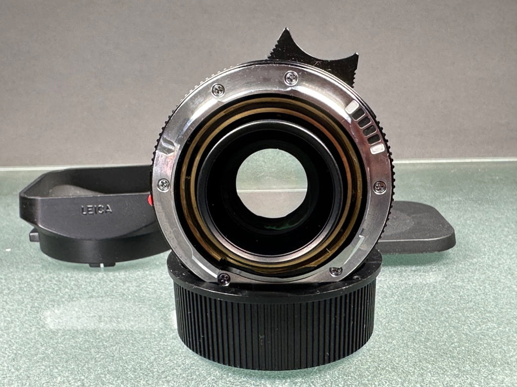 Leica Summicron-M 35mm ASPH. #11879 von hinten