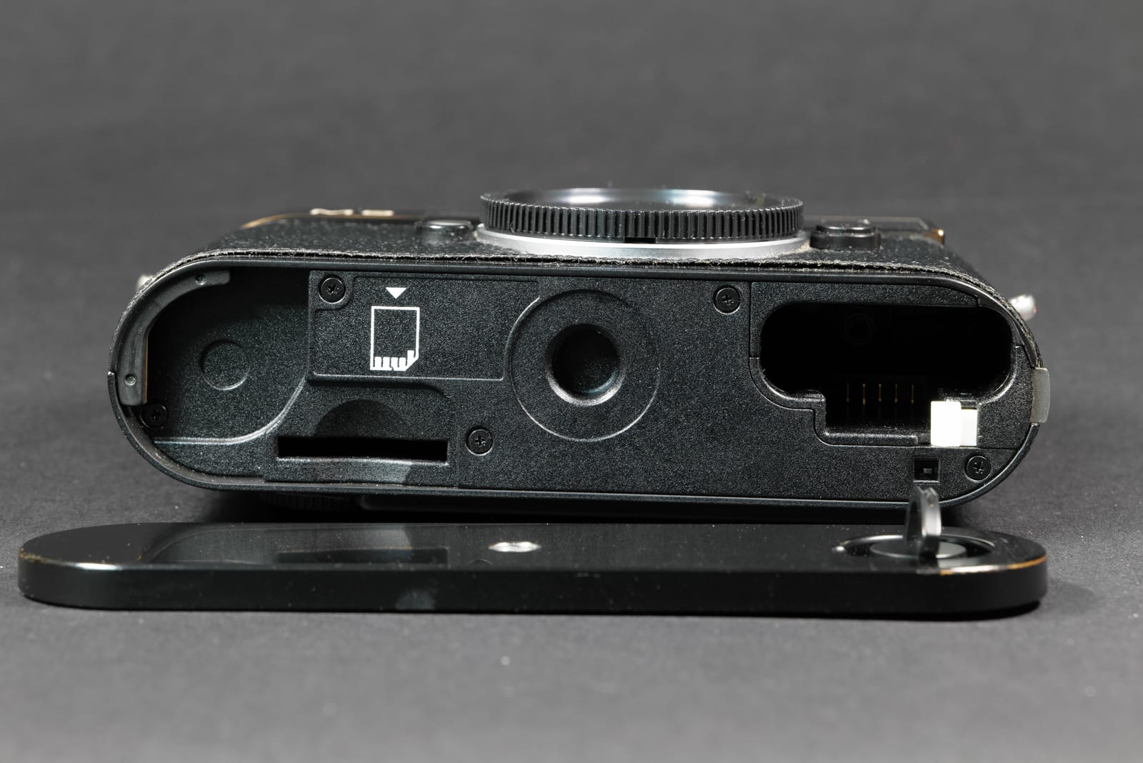 LEICA M8.2 black paint #10711 – Bild 15