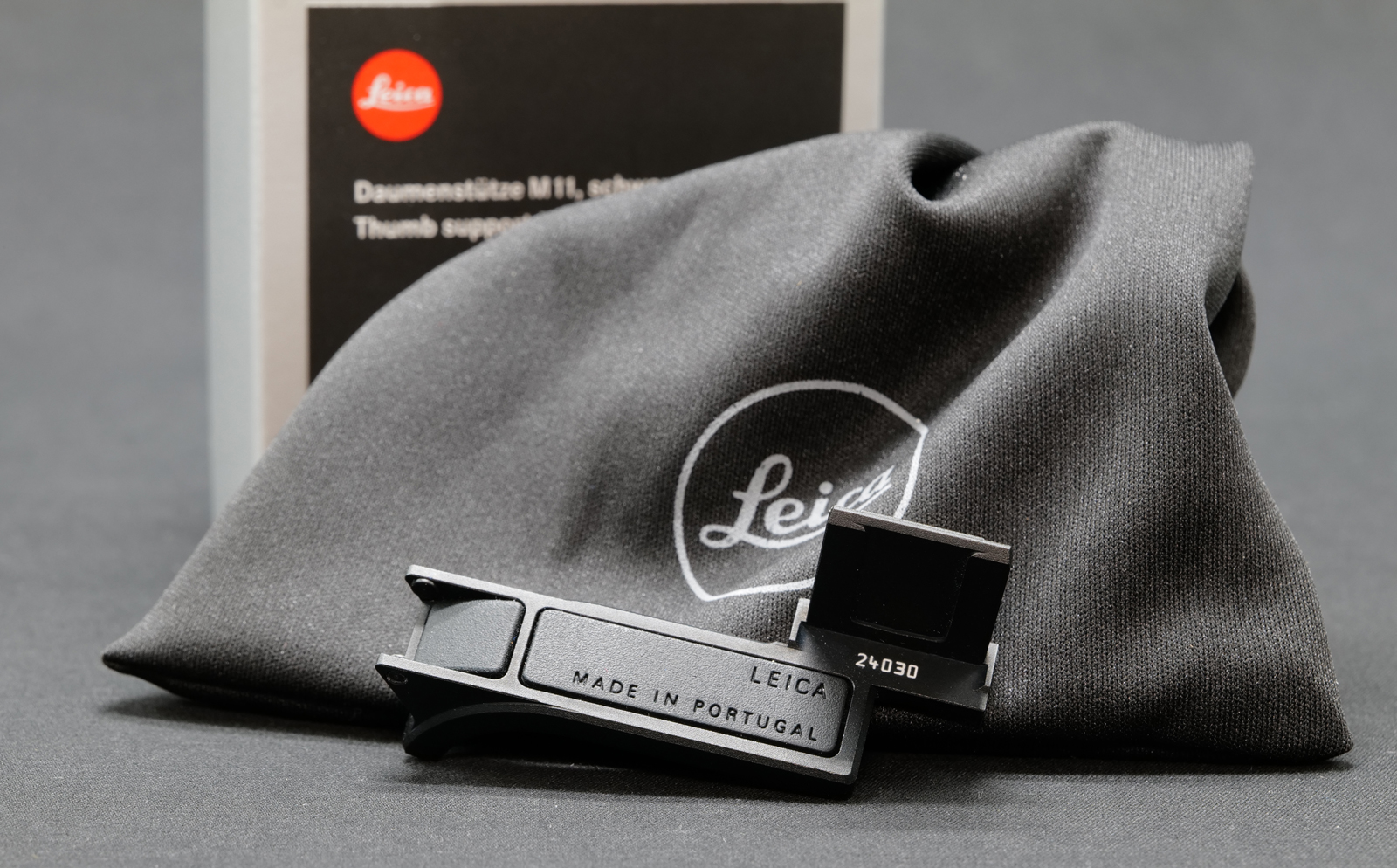 LEICA M11 #24030 Daumenstütze schwarz Demoware – Bild 3