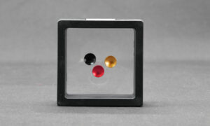 3x Soft Release Button in schwarz, rot, gold farben