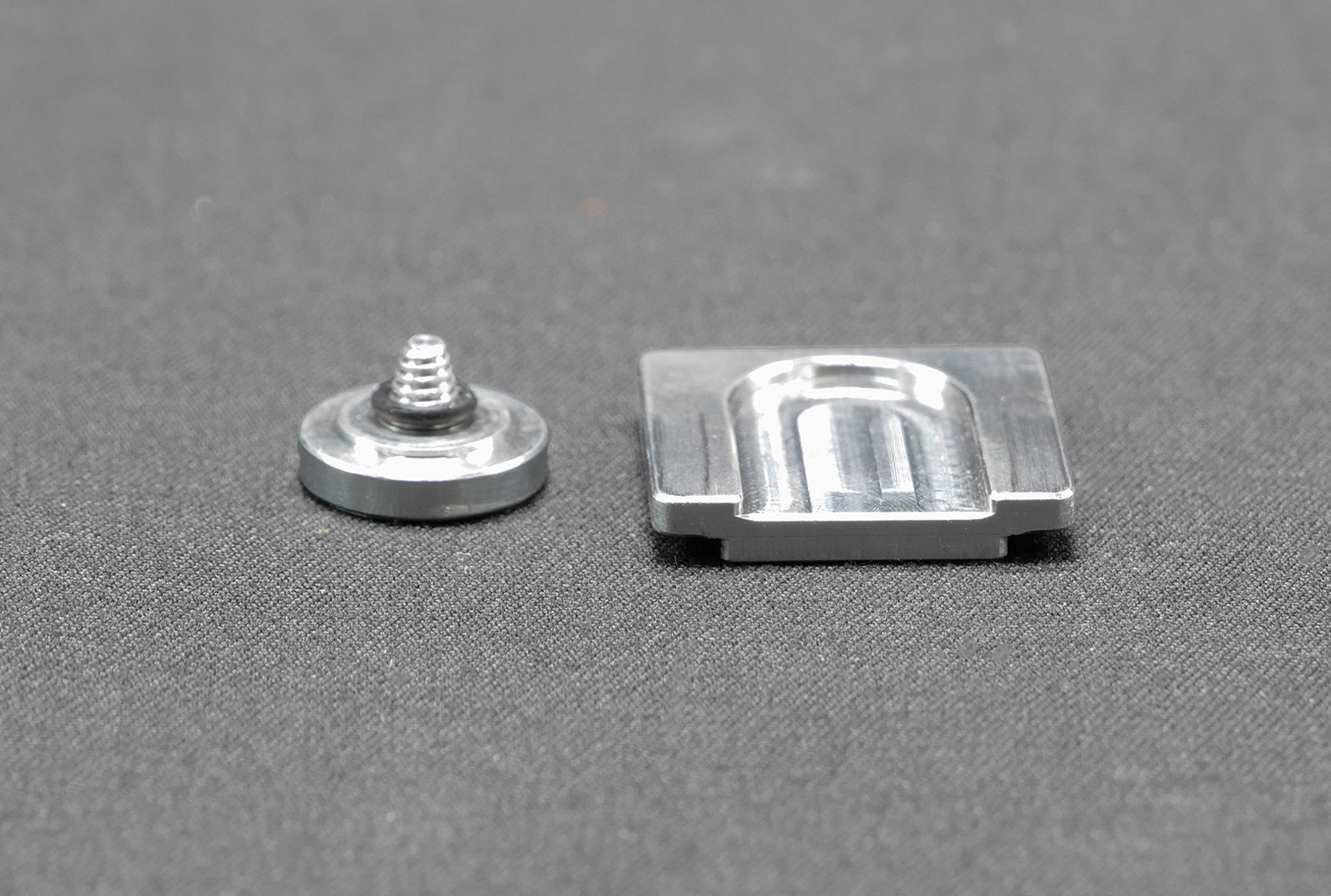 100 Jahre Soft Release Button Blitzschuhabdeckung Aluminium – Bild 3