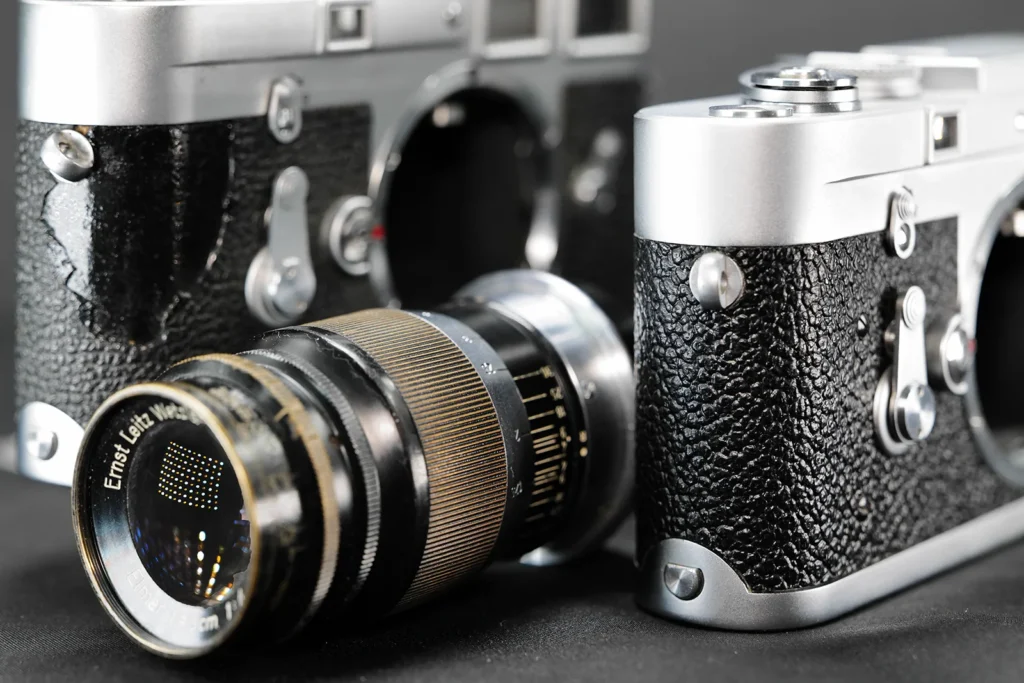 Modell, Ausführung, Seriennummer und Erhaltungszustand können den Wert einer Leica erheblich beeinflussen.