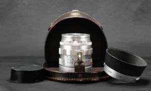 LEICA SUMMILUX-M 50 mm F/1.4 + Hood Geli #11114 crom