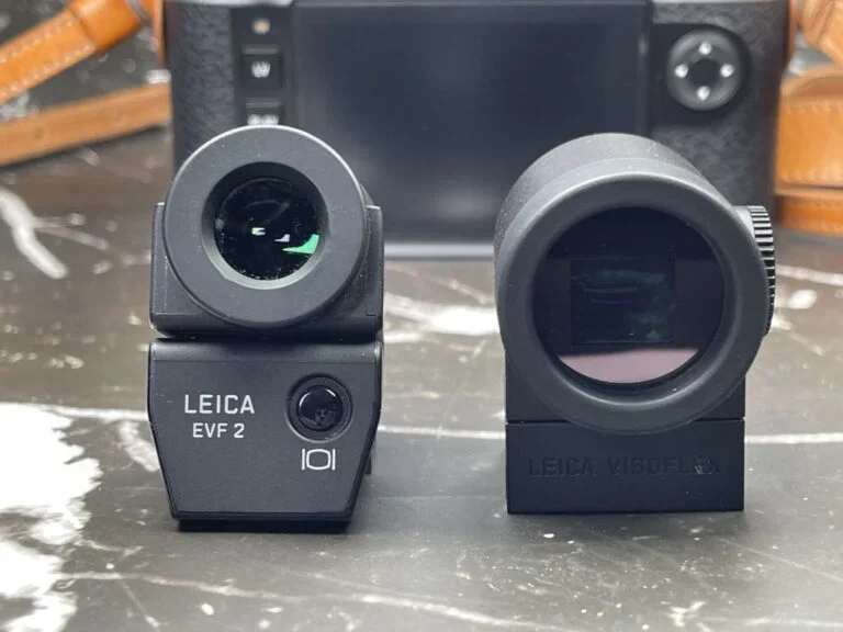 Leica Visoflex Typ 020 und älterer elektronischer Sucher im Vergleich