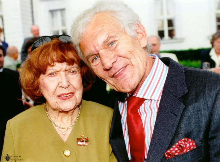 Brigitte Mira und Wilhelm Wieben gemeinsam beim Sommerfest des Bundespräsidenten