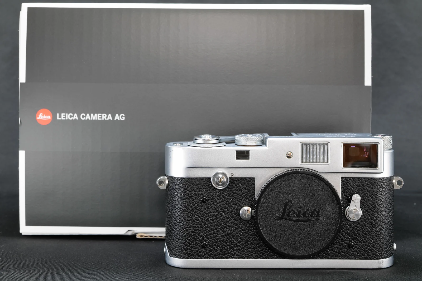 Leica M2 mit Freiluafknopf und M4-P Sucher